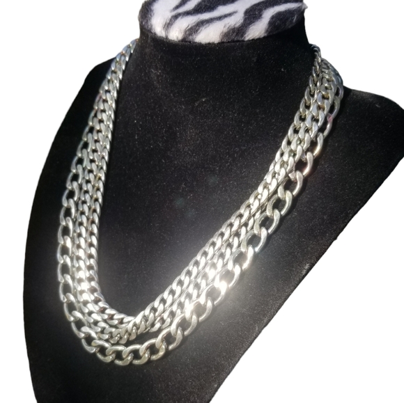 STAINLESS STEEL LAYERED CUBAN CHAIN NECKLACE - Picture 2 of 5